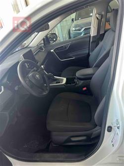 تۆیۆتا ڕاڤ 4